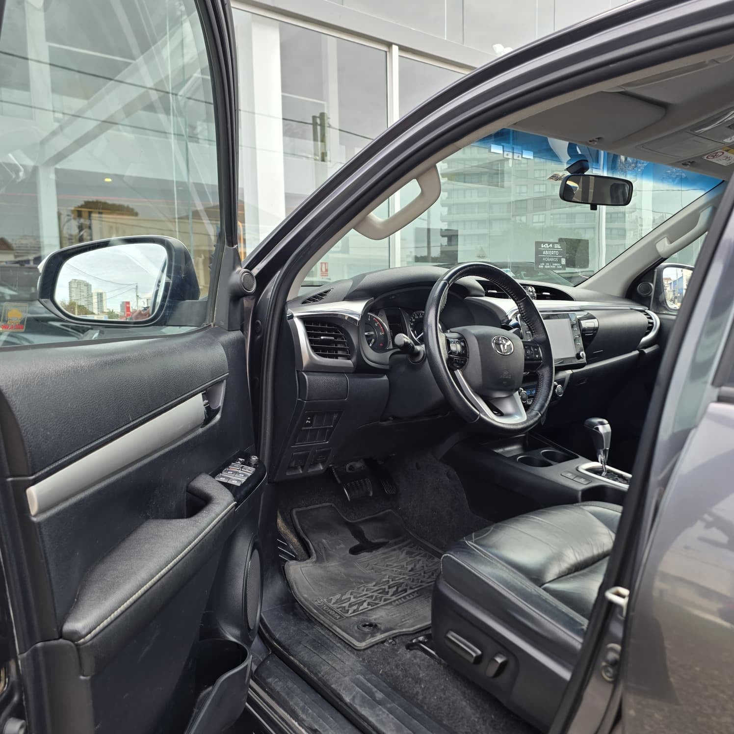 Toyota Hilux - Foto 8