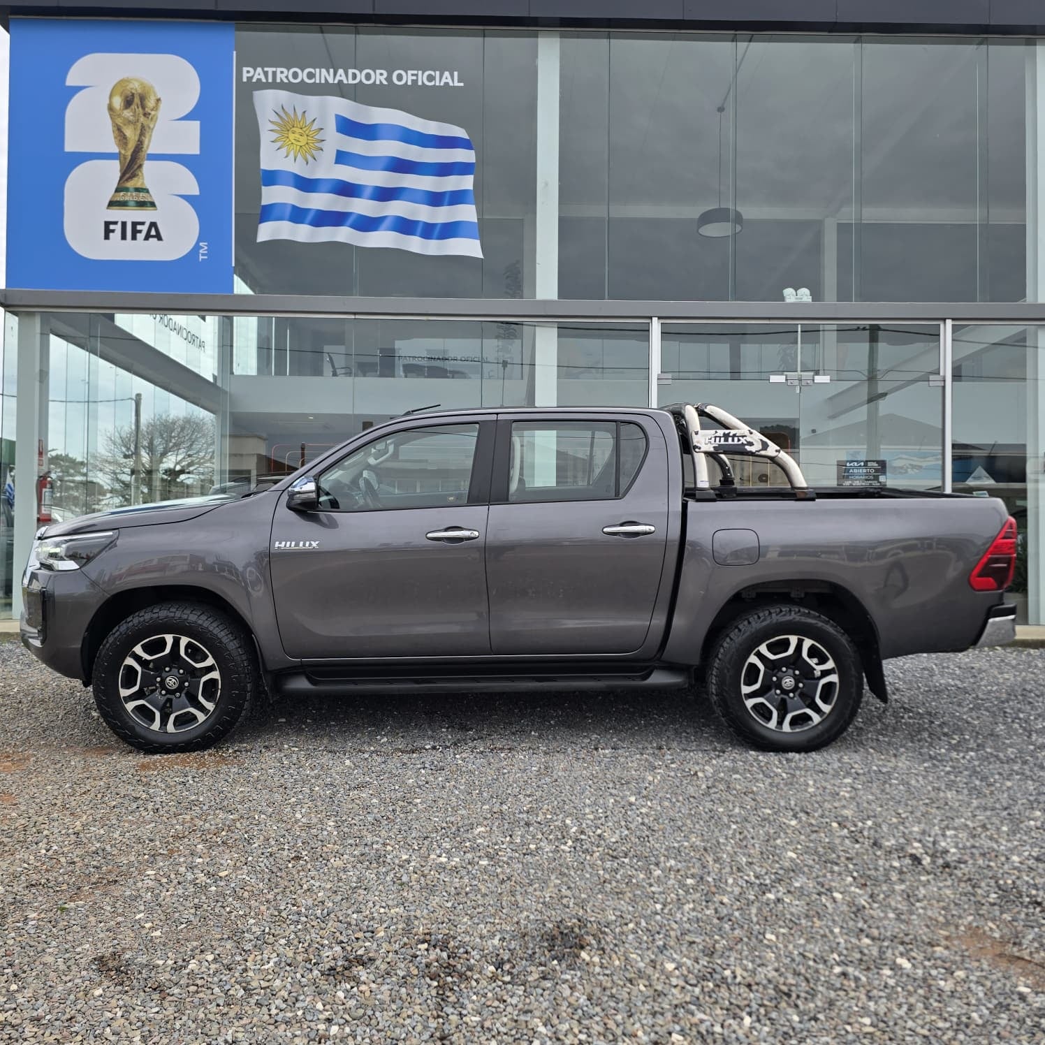 Toyota Hilux - Foto 17