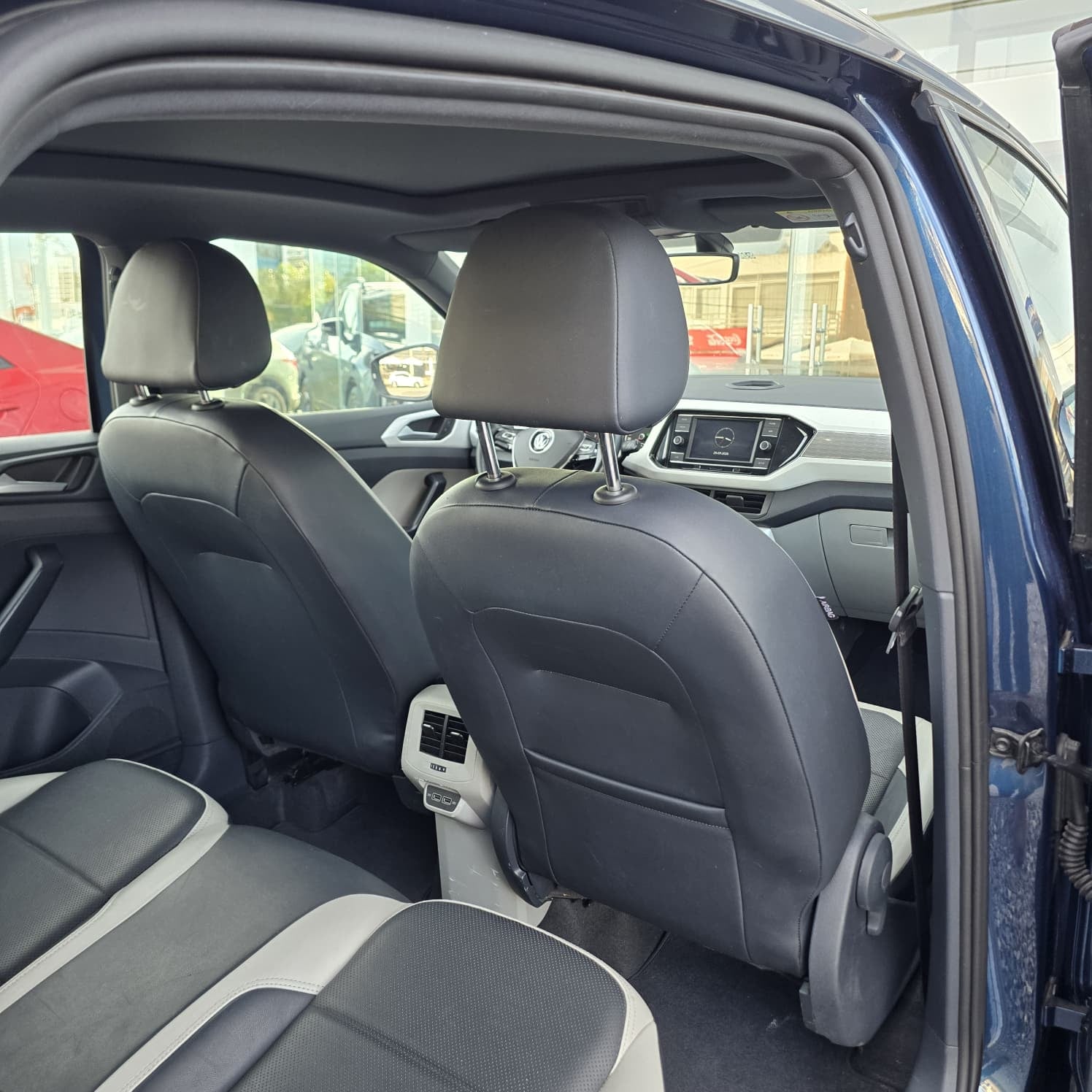 Volkswagen T-Cross - Foto 10